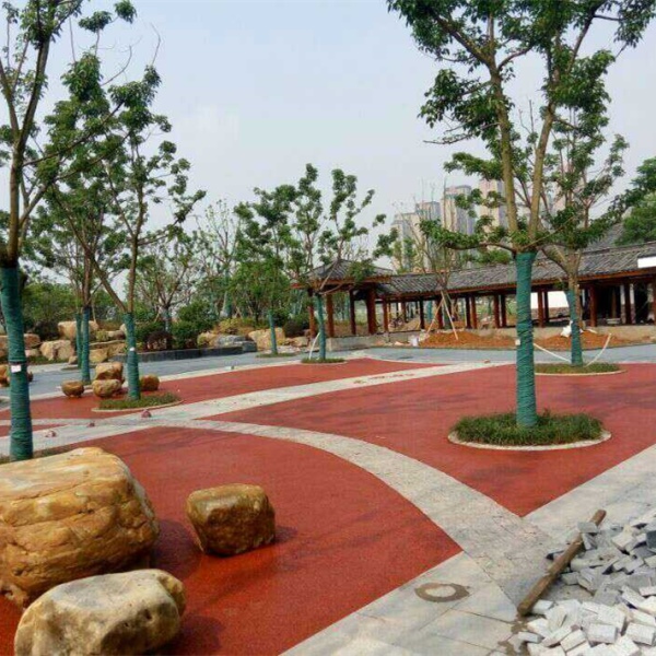 透水混凝土出現開裂空鼓的原因——圖一